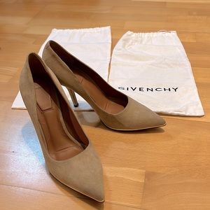 AUTH Givenchy Suede Pump Size 7